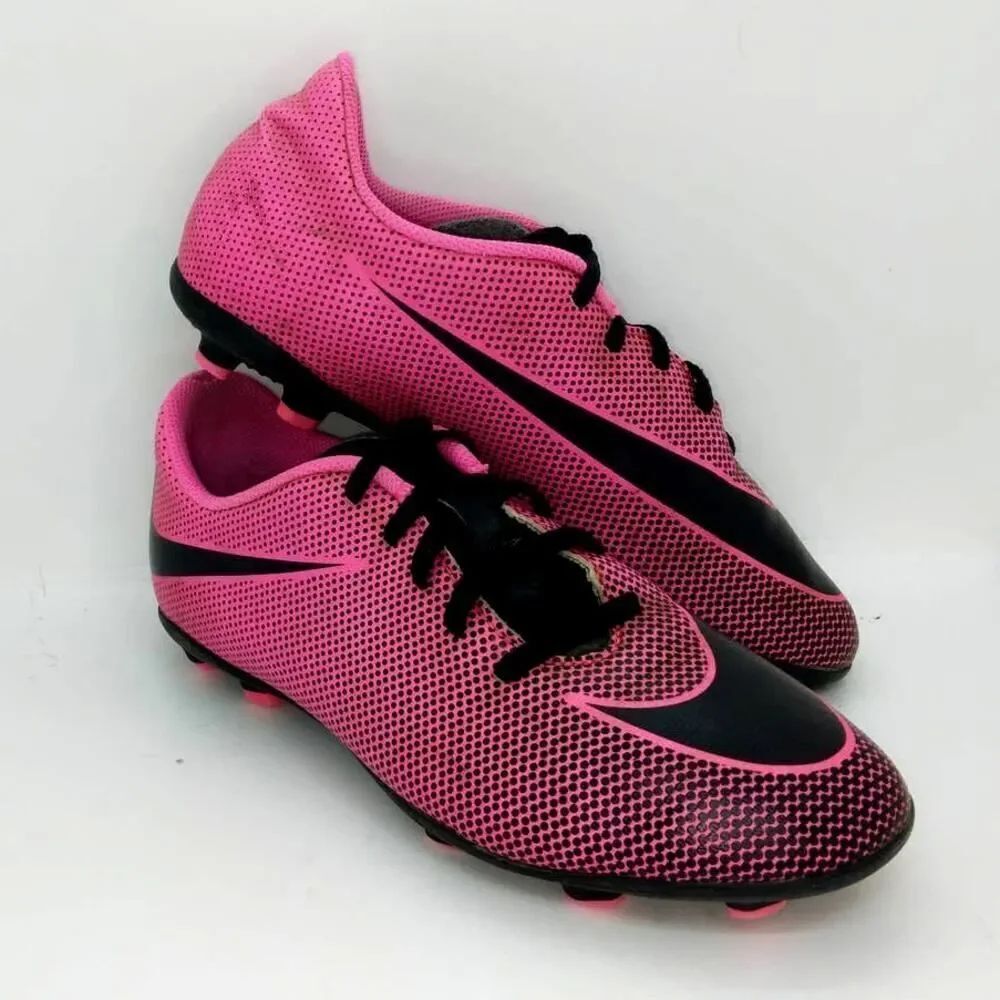 Nike Bravato II Girls Pre-owned Pink/Black Soccer Cleats - Size: 6Y